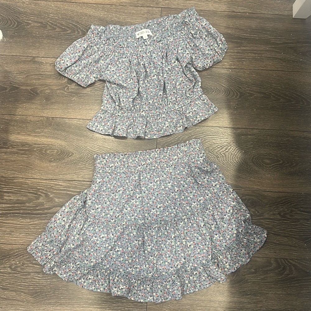 2 piece skirt with crop top. White room + Cactus. Small top medium skirt.
